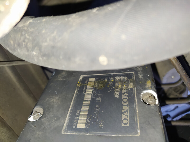 Блок abs верхняя часть (блок управления) Volvo S80  2000 2.0 Бензин 