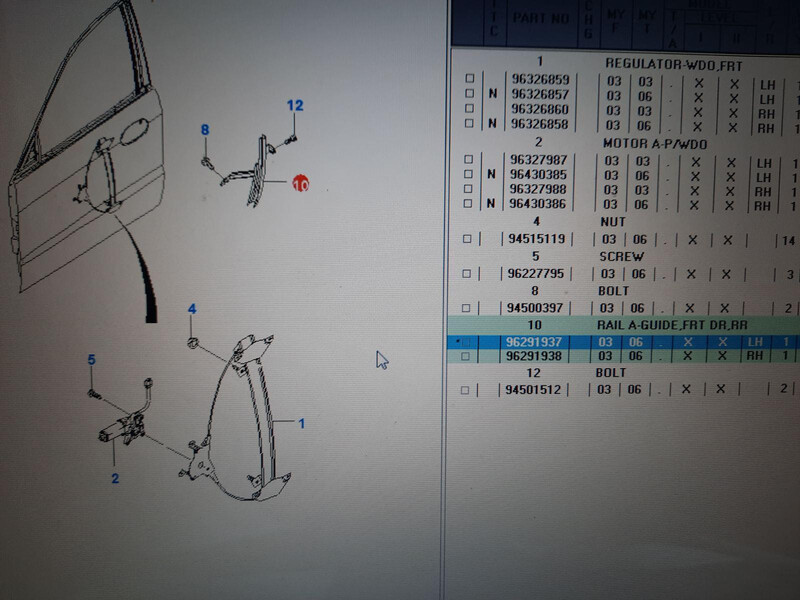 Направляющая стекла передняя левая Chevrolet Evanda  2005 2.0 Бензин 