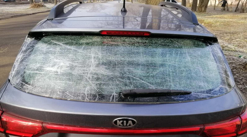 Стекло Kia Rio 4  2018 хэтчбек Винница