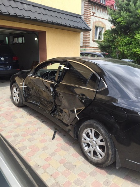 Порог левый Mazda 6 2010 г.  1.8 л бензин Луцк