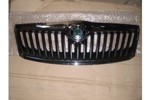 Решетка капота Skoda Octavia а5 2012 г.  1.6 л бензин Полтава