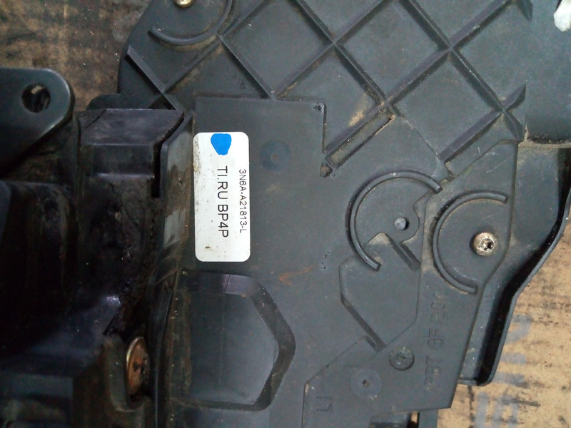 Замок двері Mazda 3 2003 р.  2.0 л бензин Одеса