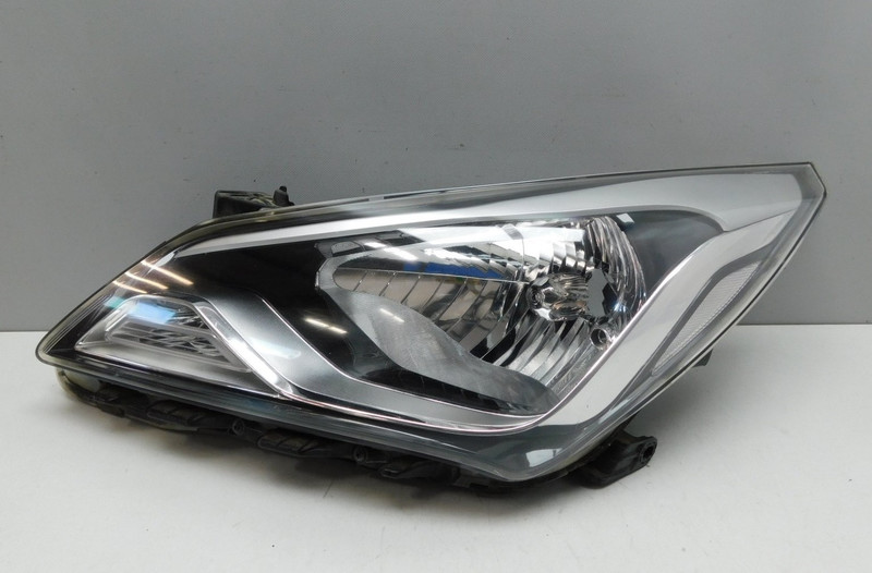 Фара передня Hyundai Accent / Solaris 2014- 2015 1.6 Бензин 