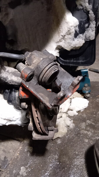 Передние суппорты Opel Vectra A  1992 1.8 Бензин Ахтырка