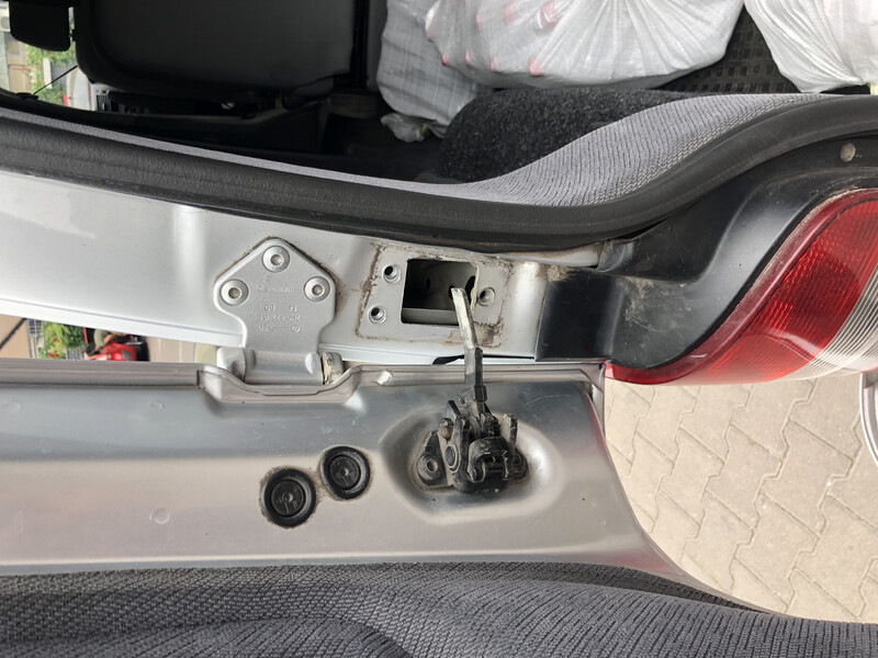 Ограничитель двери Volkswagen T6 (Transporter)  2011 2.0 Дизель Житомир
