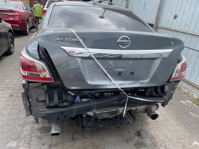 Підсилювач заднього бампера Nissan Altima  2015 2.5 Бензин 