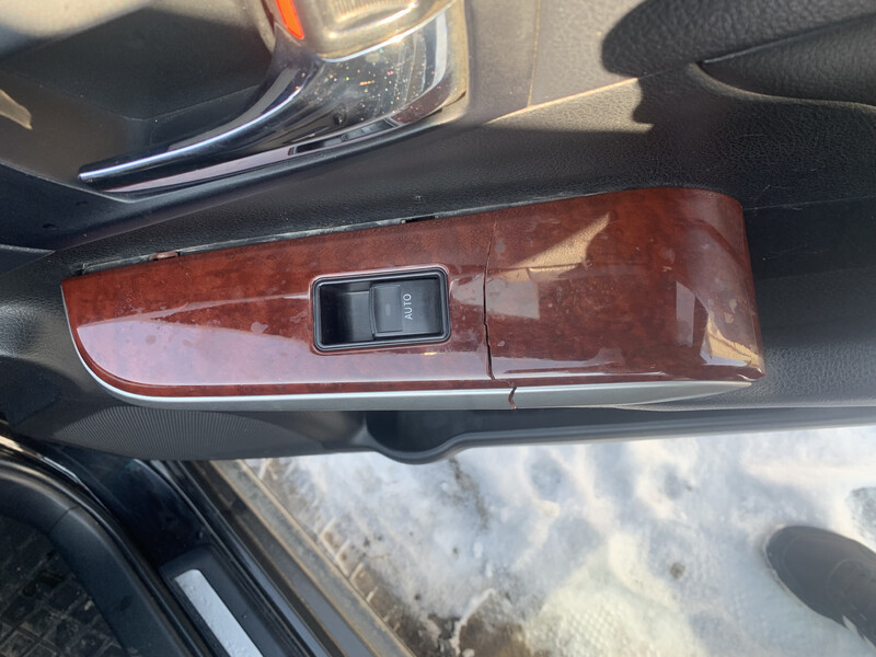 Накладка кнопки стеклоподъемника передняя правая дверь Toyota Camry 50  2012 2.5 Бензин Верхнеднепровск