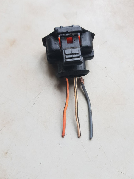 Фишка (розйом) датчик давления топлива Opel Vivaro  2005 универсал 1.9 Дизель Львов