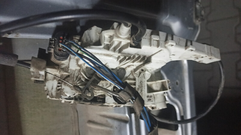Замок задньої двері Volkswagen Crafter  2015 2.0 Дизель Тернополь