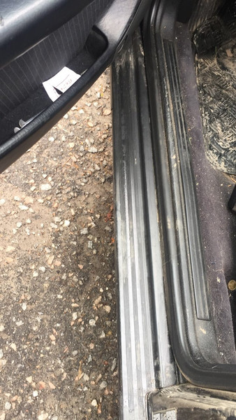 Левая (водительская) накладка порога Audi 100 C4  1993 2.6 Бензин Нежин