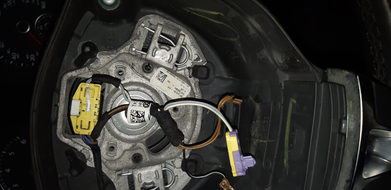 Мультируль Volkswagen Passat 2014 г.  1.8 л бензин Сумы