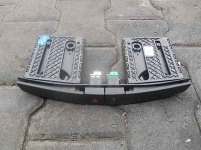 Подстаканник в торпедо Peugeot 508  2013 універсал 2.0 Дизель 