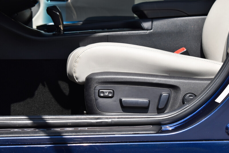 Переднее сиденье левое Toyota Avalon 2013 г.  3.5 л бензин