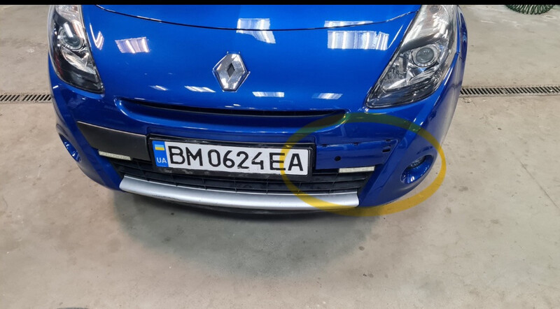 Накладка бампера Renault Clio хетчбек 2010 р.  2.0 л бензин Харків