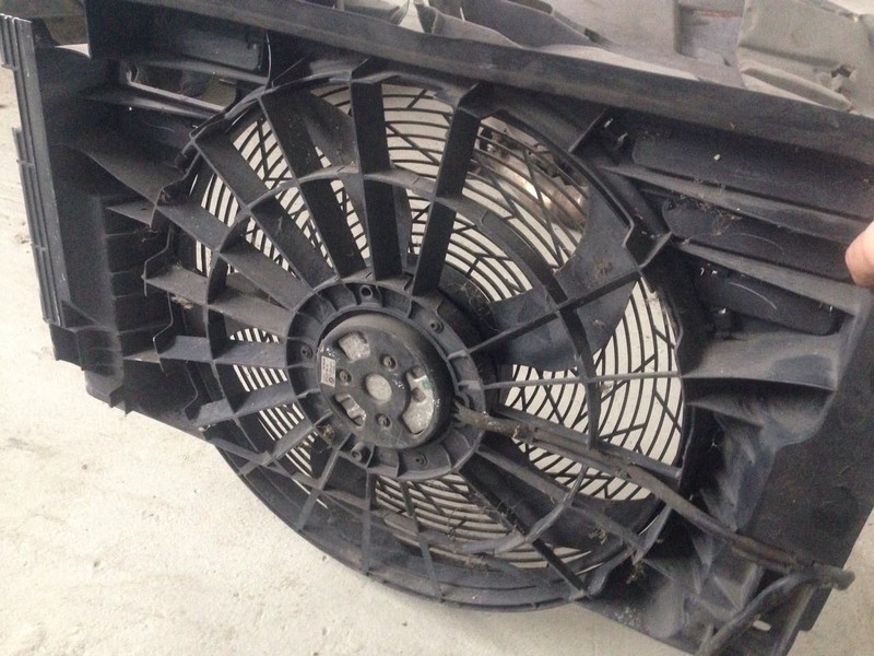 Моторчик вентилятора Кондицыонеры или вентилятор в сборе BMW X5 E53 2005 г.  3.0 л бензин Киев