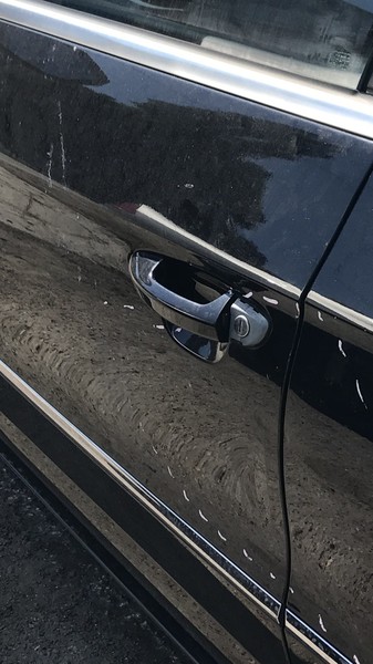 Заглушка ручки водительской двери черная Volkswagen Passat CC  2011 2.0 Бензин Киев