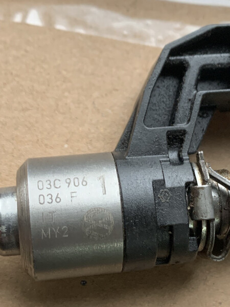 Топливные форсунки Volkswagen Golf  2012 универсал 1.4 Бензин Полтава