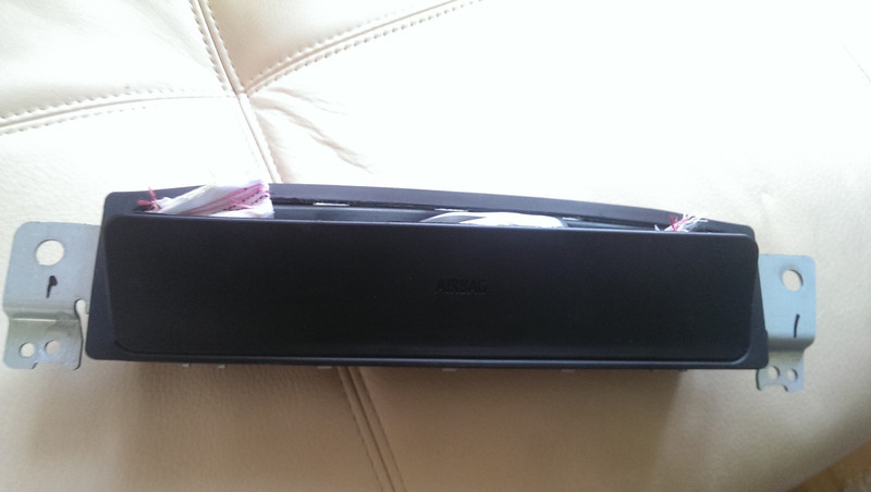 Модуль нпб защиты коленей водителя BMW X1  2015 універсал 2.0 Бензин 