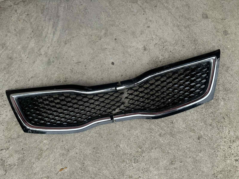 Передняя решетка 86560-2Т700   Kia K5