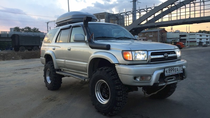 Основна фара у зборі 81110-35230   Toyota 4Runner