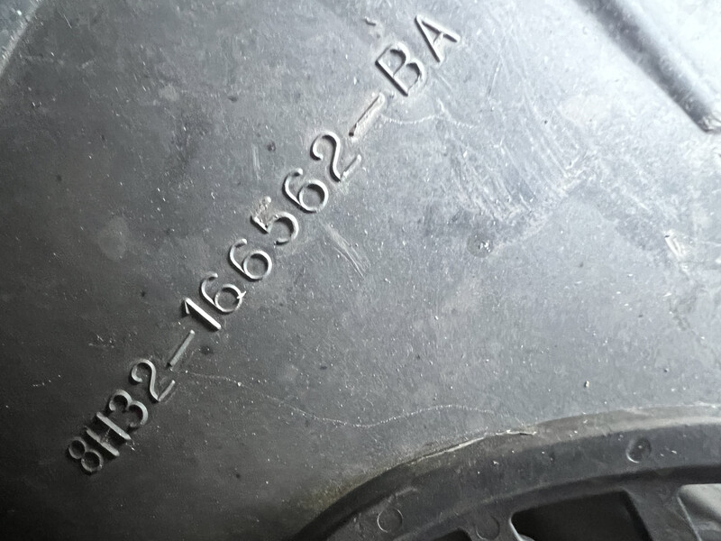 Подкрылок передний правый l320 Land Rover Range Rover Sport 2012 г.  Ширяево