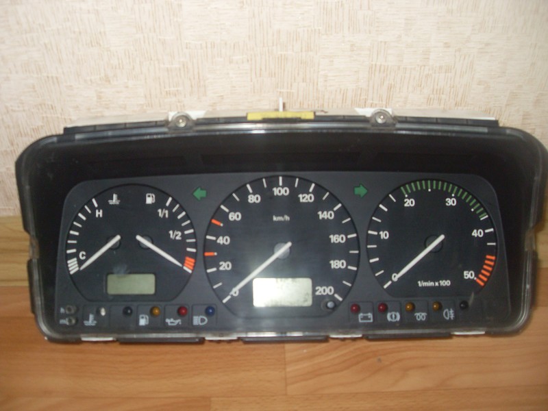 Щиток приборов Volkswagen T4 (Transporter)  1997 2.4 Дизель Середина-Буда