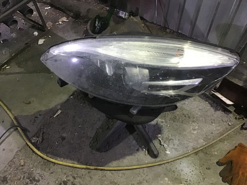 Фара передняя Renault Grand Scenic 3  2013 универсал 1.5 Дизель Киев