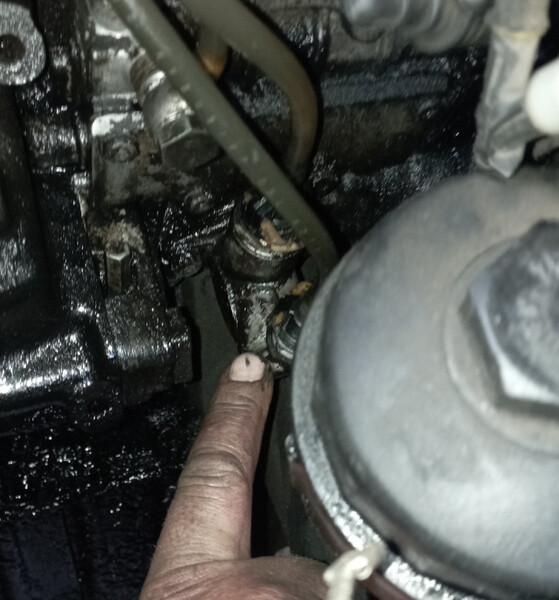 Топливный насос низкого давления Mercedes-Benz Sprinter  1999 2.3 Дизель 