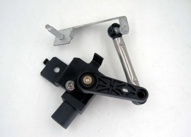 Датчик дорожного просвета передний 1K0941274C   Skoda Octavia, Skoda Octavia A5, Skoda Superb, Volkswagen Golf, Volkswagen Jetta, Volkswagen Scirocco