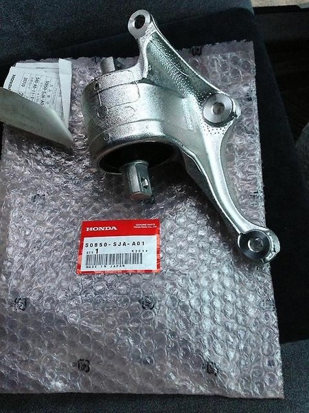 Опора КПП Honda Legend  2006 3.5 Бензин Николаев
