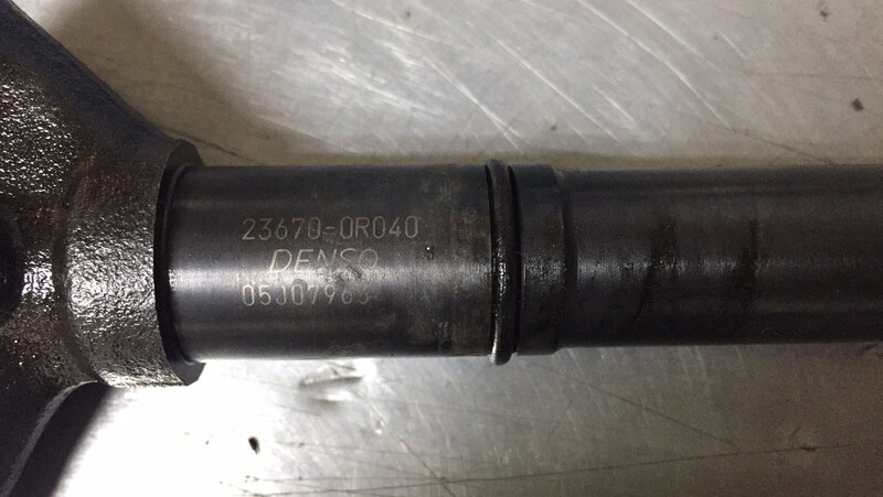 Форсунки Toyota Avensis  2005 универсал 2.2 Дизель Киев