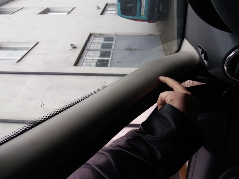 Пластмаса на предние стойки в салоне левая, правая Renault Duster  2016 1.5 Дизель Ровно