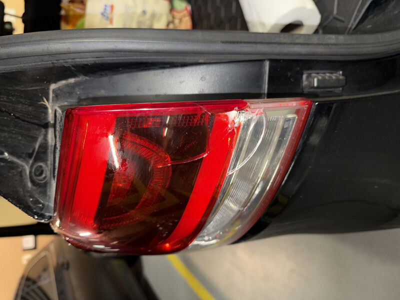 Задняя фара (левая часть на крыле) Kia Sorento  2015 2.2 Дизель Киев
