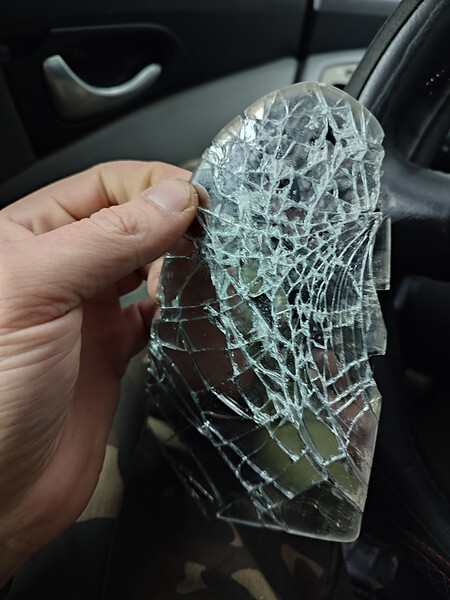 Вкладыш зеркала право Nissan Primera P12  2003 хэтчбек 1.6 Бензин Днепр