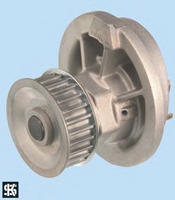 Насос водяной 13 34 008   Opel Vectra