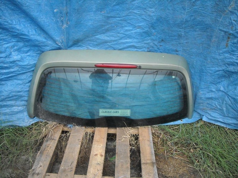 Стекло заднее Renault Scenic RX4 2001 г.  1.0 л бензин Чернигов