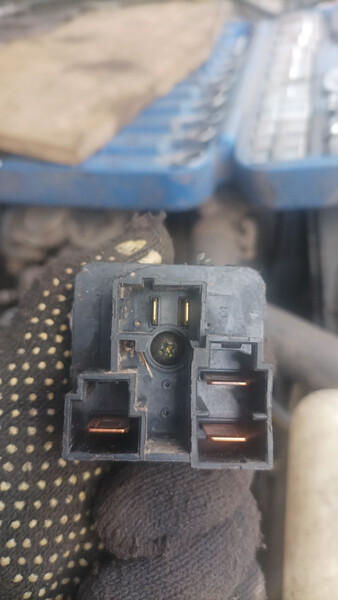 Реле свічок розжарювання Nissan Patrol Y60  1991 універсал 2.8 Дизель 