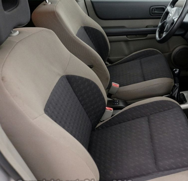 Передние сидения Nissan X-Trail T30  2005 2.0 Бензин Киев