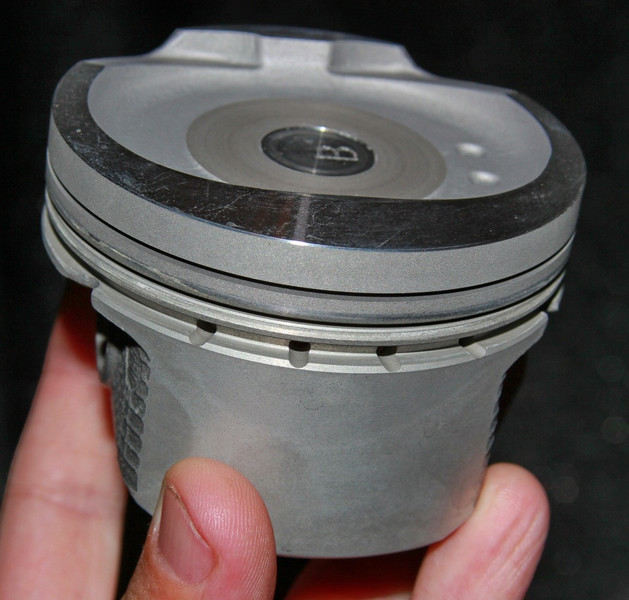 Поршні Toyota Avensis  2001 1.8 Бензин 