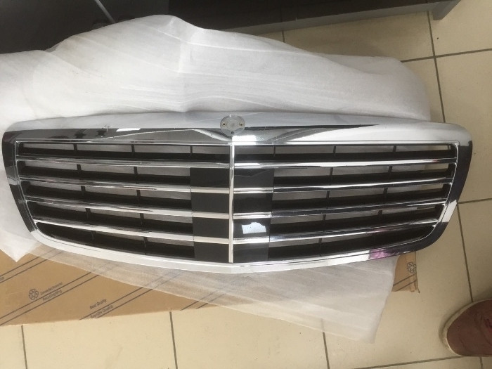 Решетка радиатора Mercedes S-Class 2005 г.  5.5 л бензин Одесса