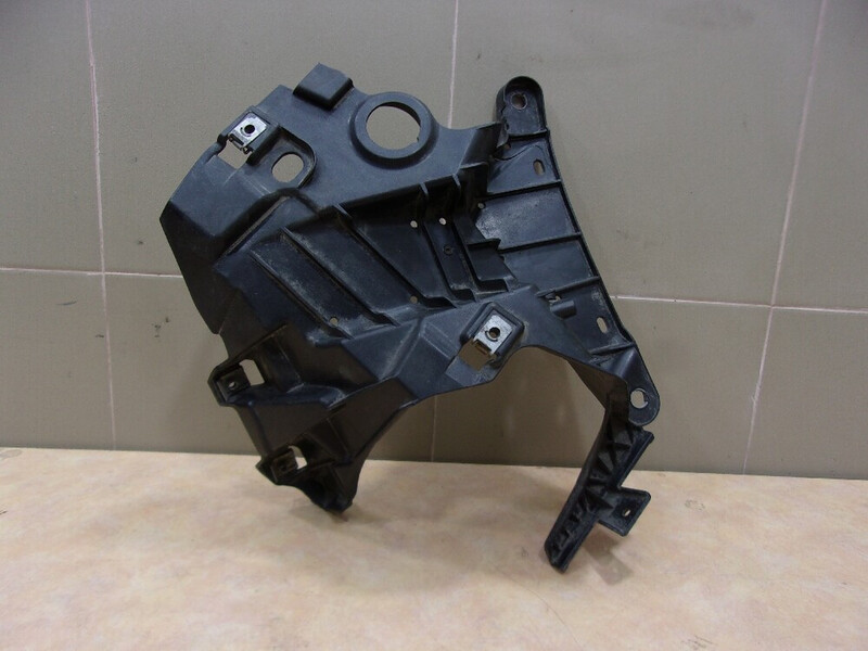 Кронштейн крила лівого BMW X5  2014 