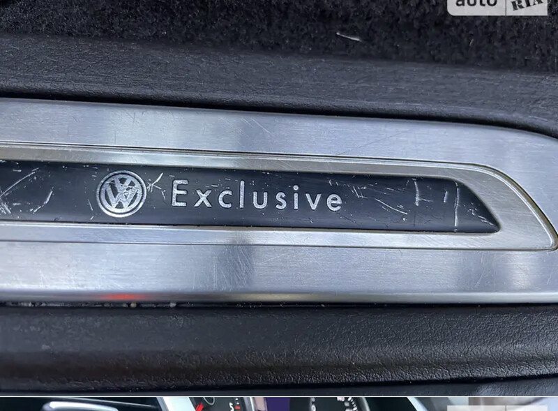 Інтерєр порогу Volkswagen Touareg  2013 3.0 Дизель 