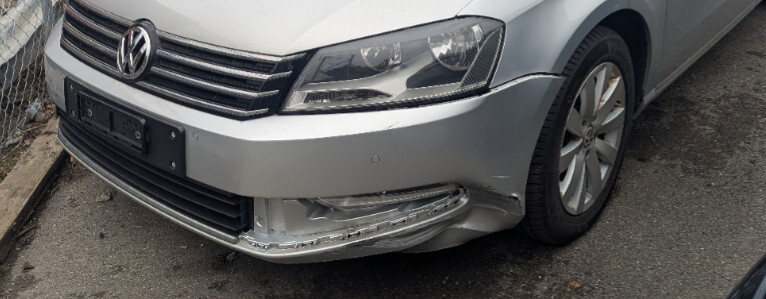 Решітка бампера ліва 3AA853665A   Volkswagen Passat