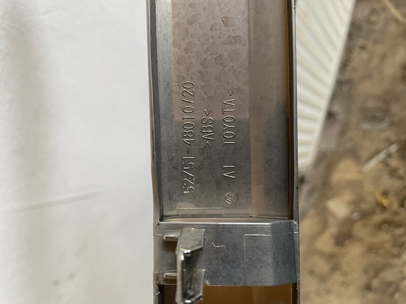 Молдинг заднього бампера Toyota Highlander  2012 3.5 Бензин Ніжин