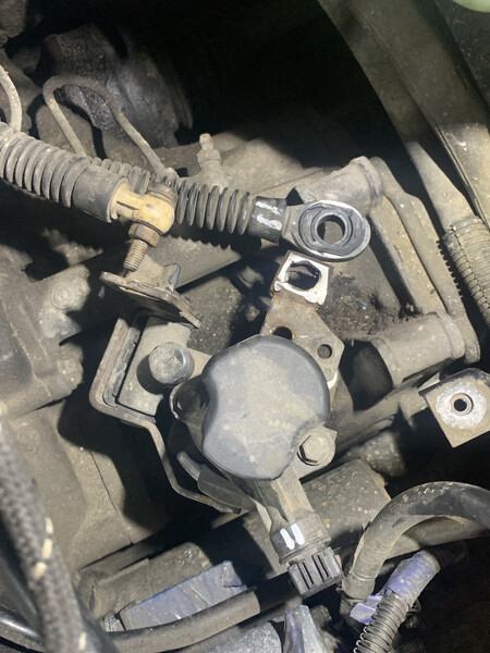 Вал выбора передач Volkswagen Passat  1996 1.8 Бензин Кременчуг