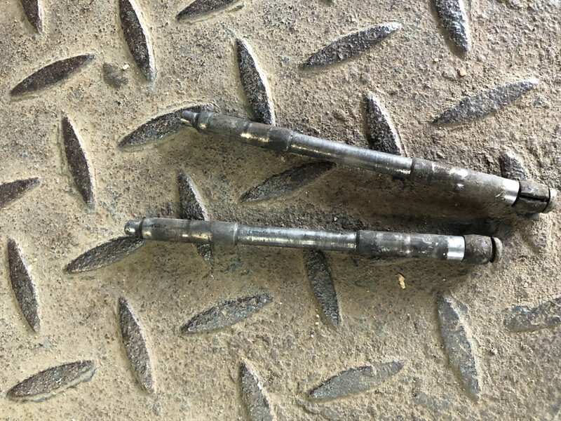 Напрямна гальмівного супорта Land Rover Range Rover Sport  2007 4.2 Бензин Умань