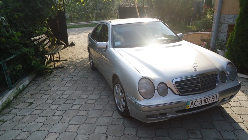 Фари передні Mercedes E-Class 2001 р.  2.2 л дизель Рівне