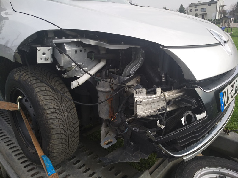 Бампер передний Renault Megane 3 хэтчбек 2013 г.  1.5 л дизель Мукачево