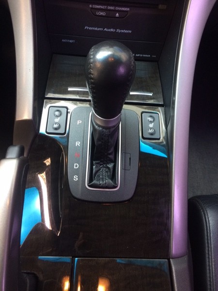Пластик вокруг кулисы акпп Honda Accord 8 CU 2009 2.4 Бензин Краматорск