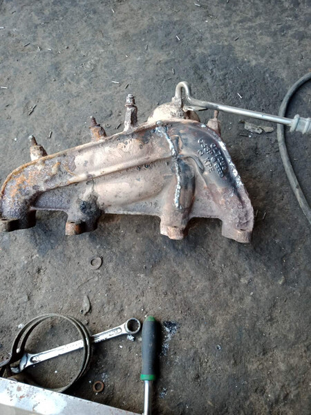 Випускний колектор 027253033Р   Volkswagen Golf